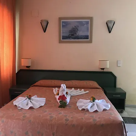 Club Mel Aparthotel