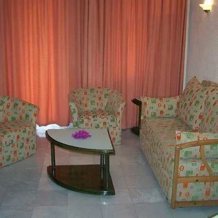 Club Mel Aparthotel